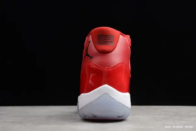 Rep LUCY Red RetroGym Air 378037-623 Jordan 11 0530